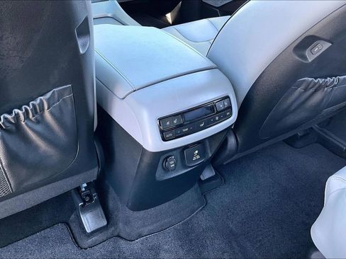 Used 2024 Hyundai Palisade SEL w/ Premium Package image 10