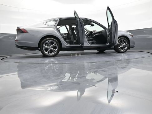 Used 2024 Honda Accord EX-L image 47