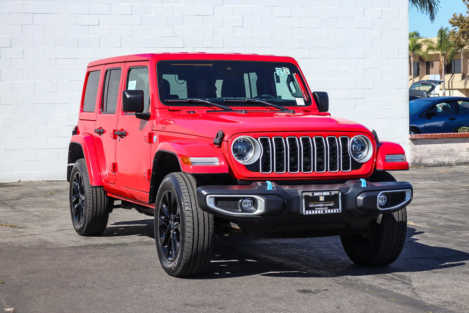 Used 2024 Jeep Wrangler Unlimited Sahara AWD/4WD image 3