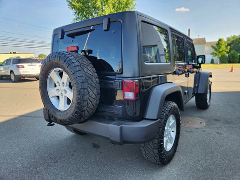 Used 2017 Jeep Wrangler Unlimited Sport AWD/4WD image 15