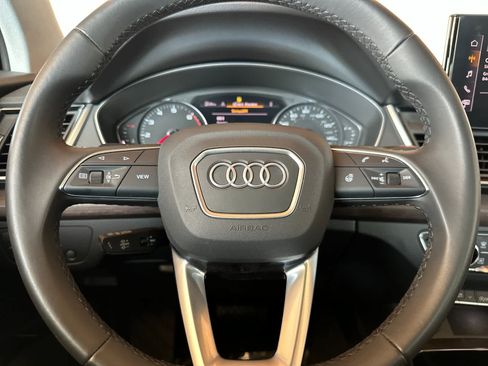 Used 2023 Audi Q5 2.0T Premium w/ Convenience Package AWD/4WD image 23