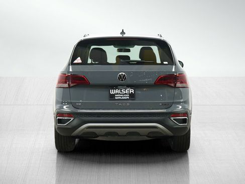Used 2022 Volkswagen Taos SE image 4