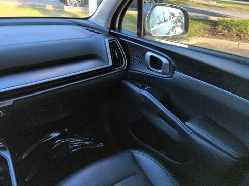 Used 2024 Kia Sorento S w/ Panoramic Sunroof Package FWD image 17