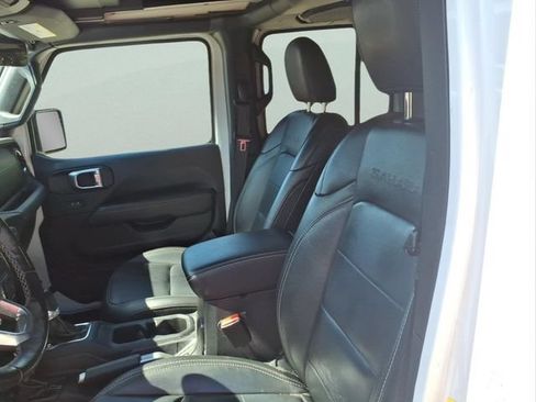 Used 2021 Jeep Wrangler Unlimited Sahara AWD/4WD image 15