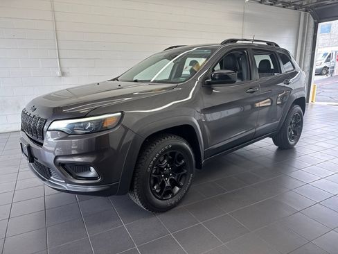 Used 2022 Jeep Cherokee Latitude AWD/4WD image 4