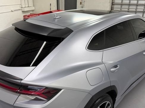 Used 2022 Lamborghini Urus AWD/4WD image 11
