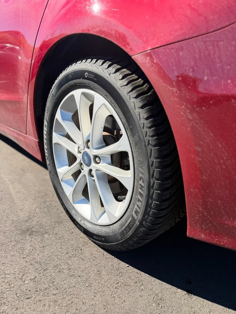 Used 2019 Ford Fusion SEL FWD image 10