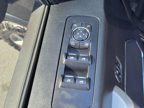 Used 2015 Ford F150 Lariat w/ Equipment Group 502A Luxury AWD/4WD image 21