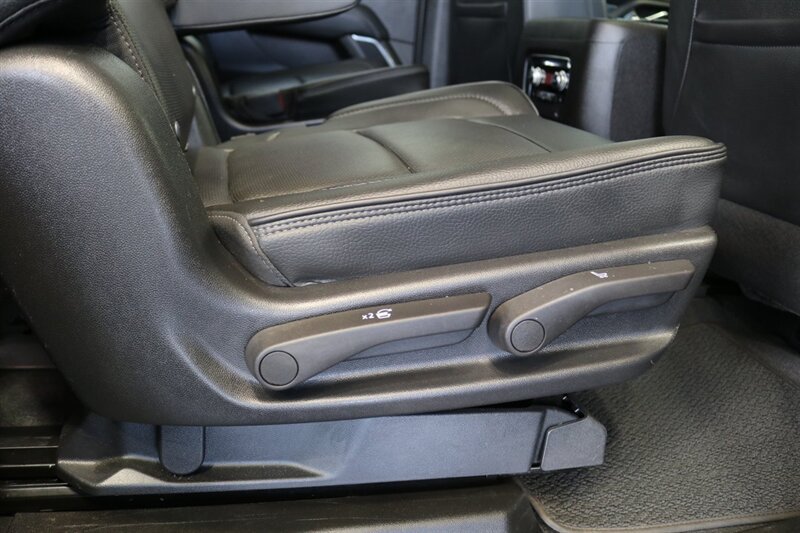 Used 2022 GMC Yukon Denali AWD/4WD image 57