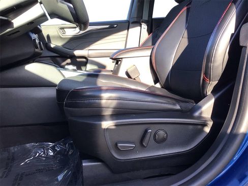 Used 2023 Ford Escape ST-Line image 19