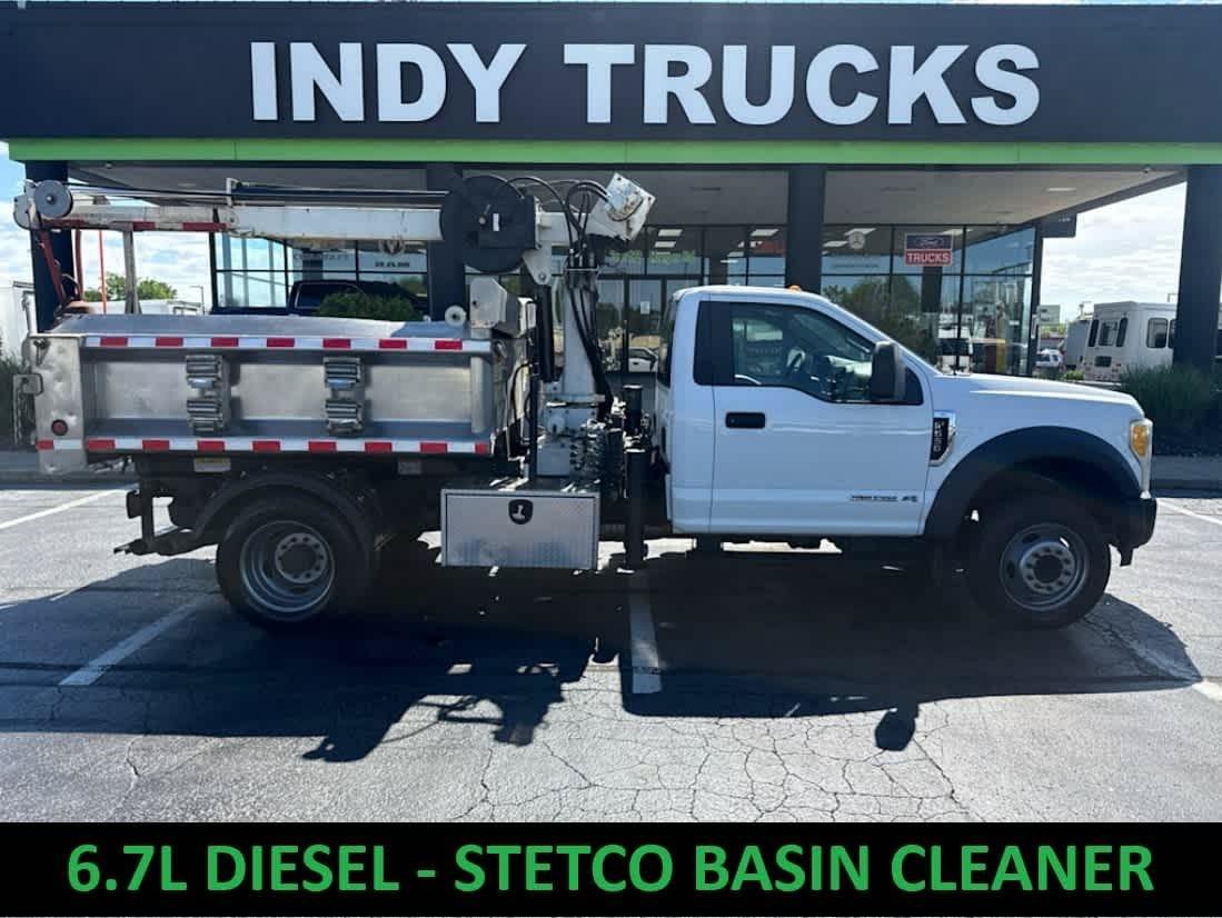 Used 2017 Ford F550 2WD Regular Cab Super Duty image 1