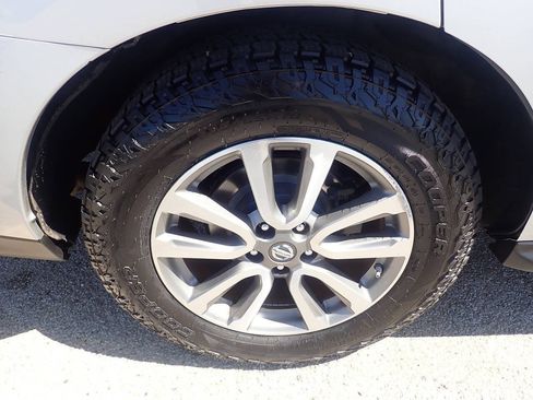 Used 2013 Nissan Pathfinder SL w/ Trailer Tow Pkg AWD/4WD image 40