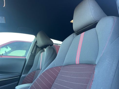 Used 2025 Toyota Corolla SE image 10