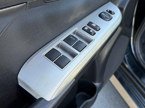 Used 2014 Toyota Camry SE image 16