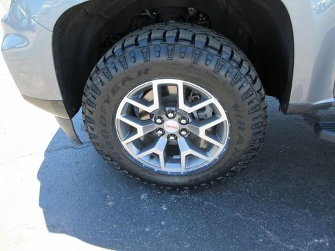 Certified 2022 GMC Canyon AT4 AWD/4WD image 14