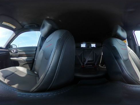 Used 2025 Jeep Compass Trailhawk image 42