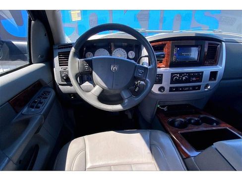 Used 2009 Dodge Ram 2500 Truck Laramie AWD/4WD image 5