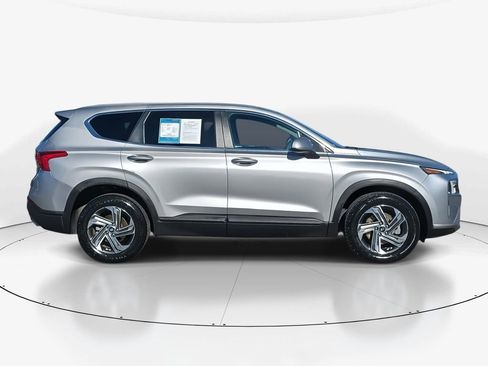 Used 2021 Hyundai Santa Fe SE image 3