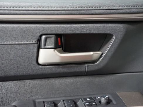 Used 2025 Toyota Tundra Limited image 33