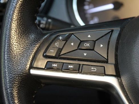 Used 2020 Nissan Rogue SV AWD/4WD image 21