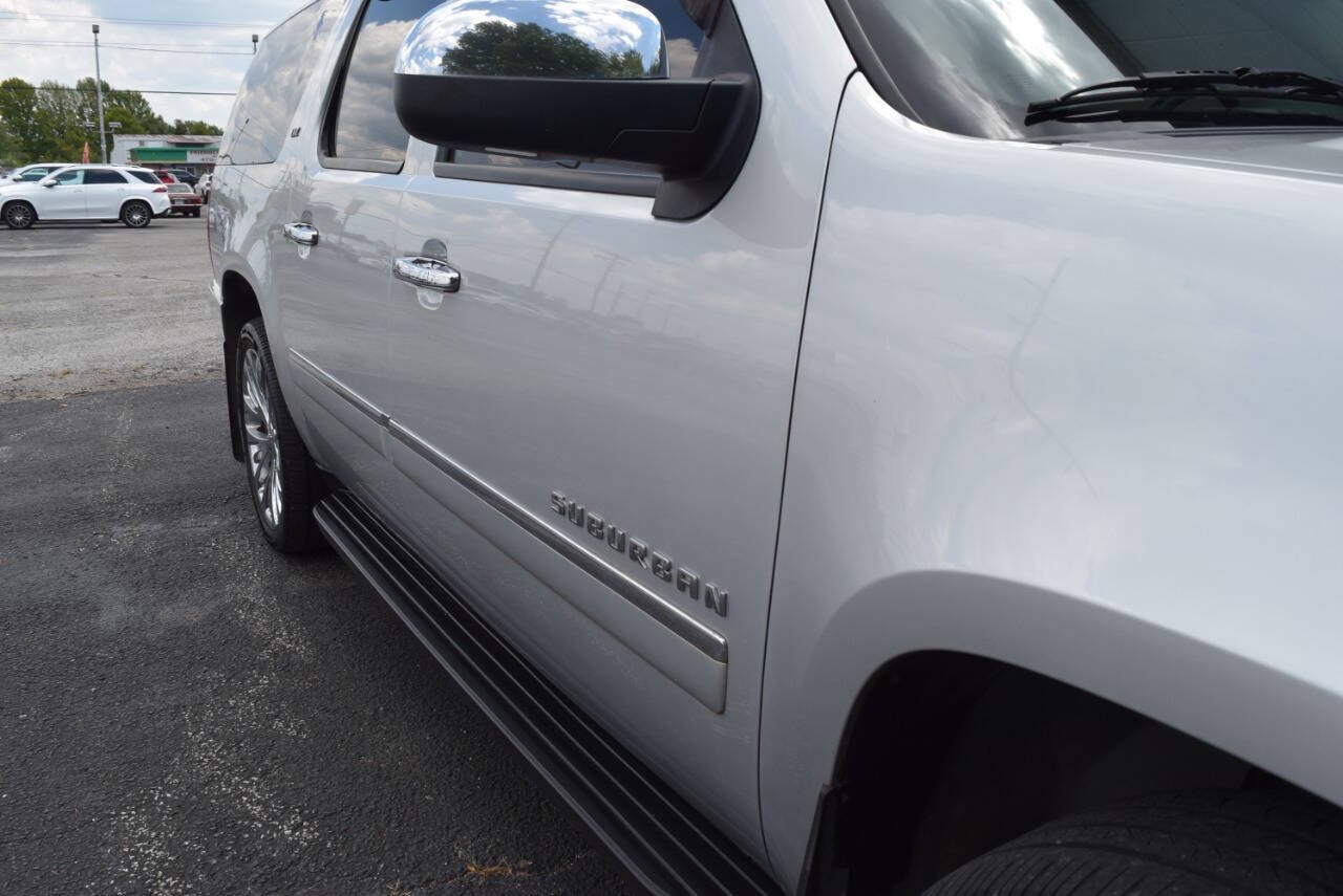 Used 2014 Chevrolet Suburban LTZ RWD image 20