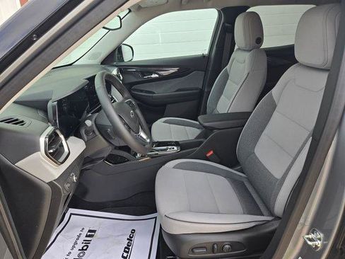 New 2026 Chevrolet TrailBlazer LT w/ Convenience Package FWD image 10