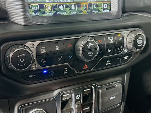 Used 2023 Jeep Wrangler Sahara w/ Cold Weather Group image 24