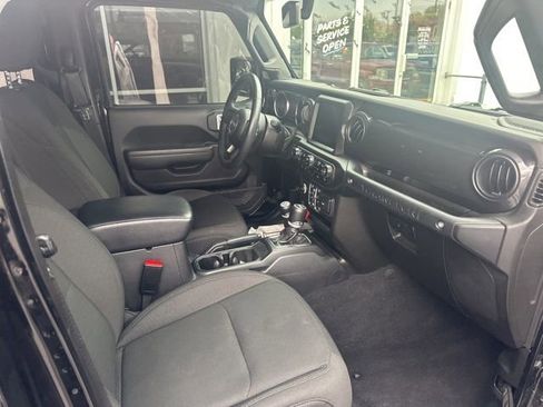 Used 2023 Jeep Wrangler Sport image 21
