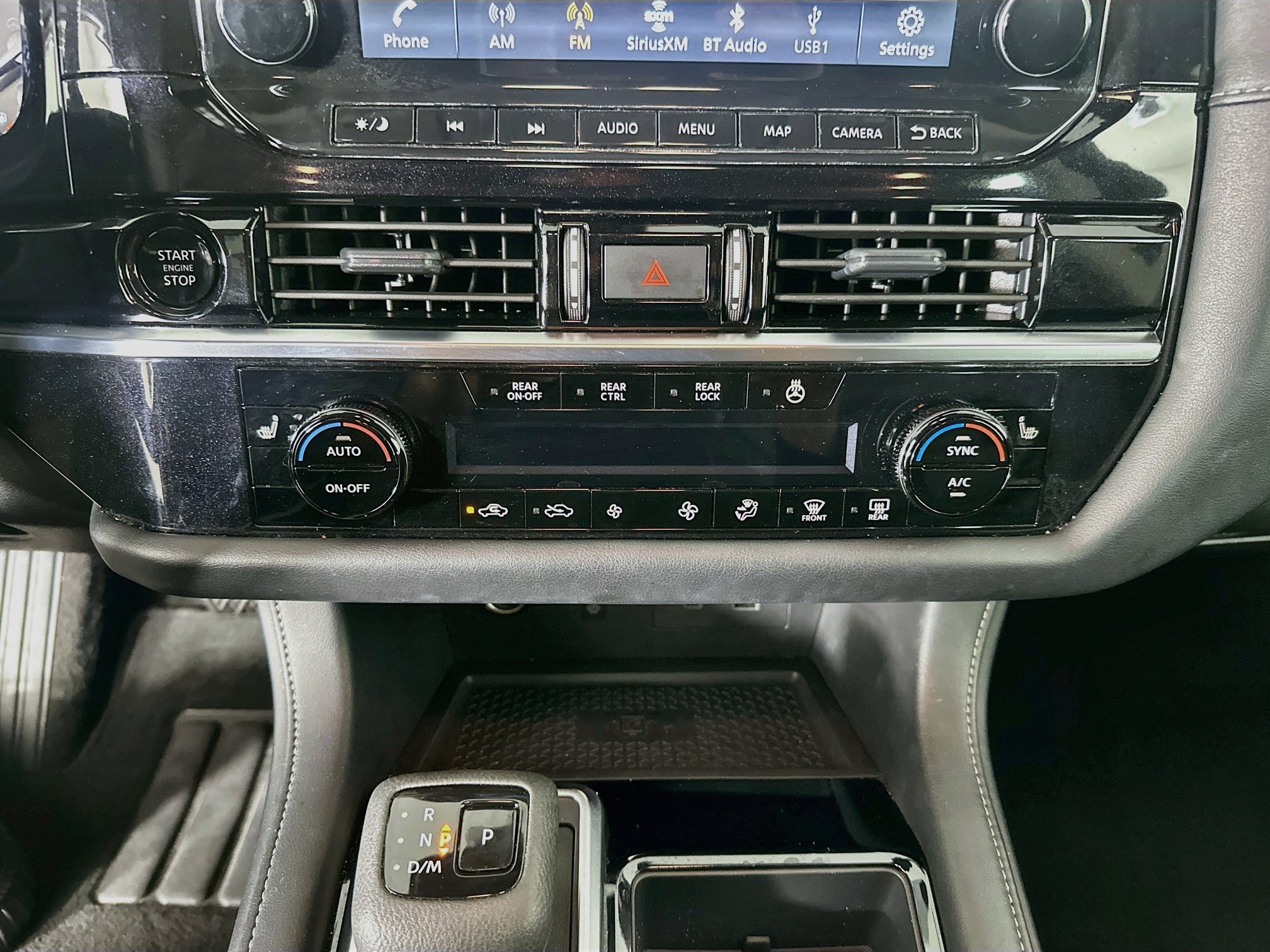 Used 2025 Nissan Pathfinder SL FWD image 23