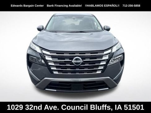 Used 2024 Nissan Rogue SV FWD image 2
