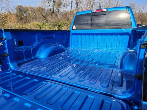 New 2026 RAM 1500 Laramie w/ Night Edition AWD/4WD image 19