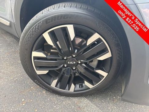 Used 2024 Kia Telluride SX Prestige image 9