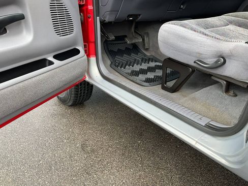 Used 1999 Dodge Ram 1500 Truck 2WD Regular Cab image 33