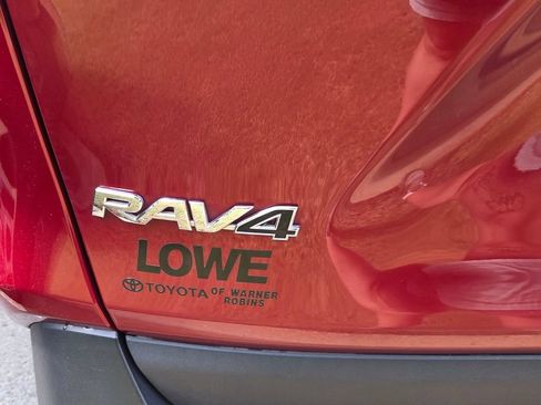 Used 2023 Toyota RAV4 XLE w/ Convenience Package FWD image 11