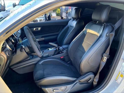 Used 2017 Ford Mustang Shelby GT350 image 6