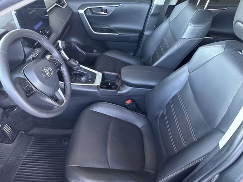 Used 2024 Toyota RAV4 Limited image 21