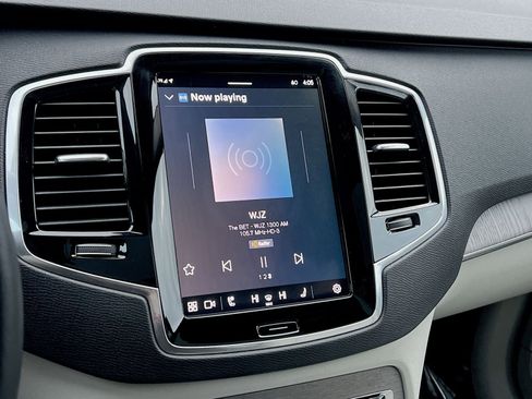 Certified 2023 Volvo XC90 B6 Plus w/ Protection Package Premier image 18