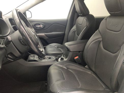 Used 2021 Jeep Cherokee Latitude Lux FWD image 17