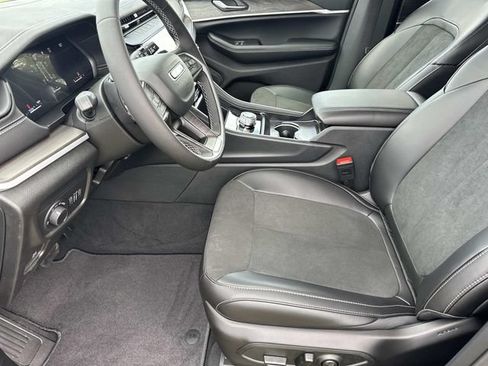 New 2026 Jeep Grand Cherokee Altitude AWD/4WD image 27