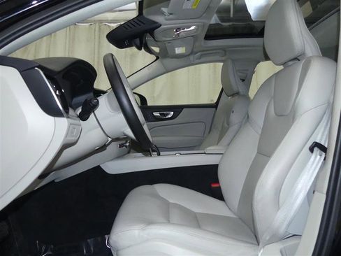 Used 2024 Volvo S60 B5 Plus AWD/4WD image 21