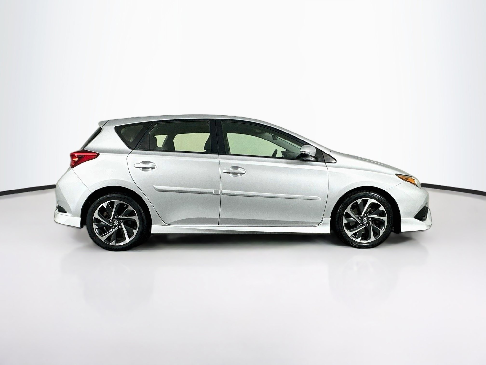 Used 2016 Scion iM FWD image 10
