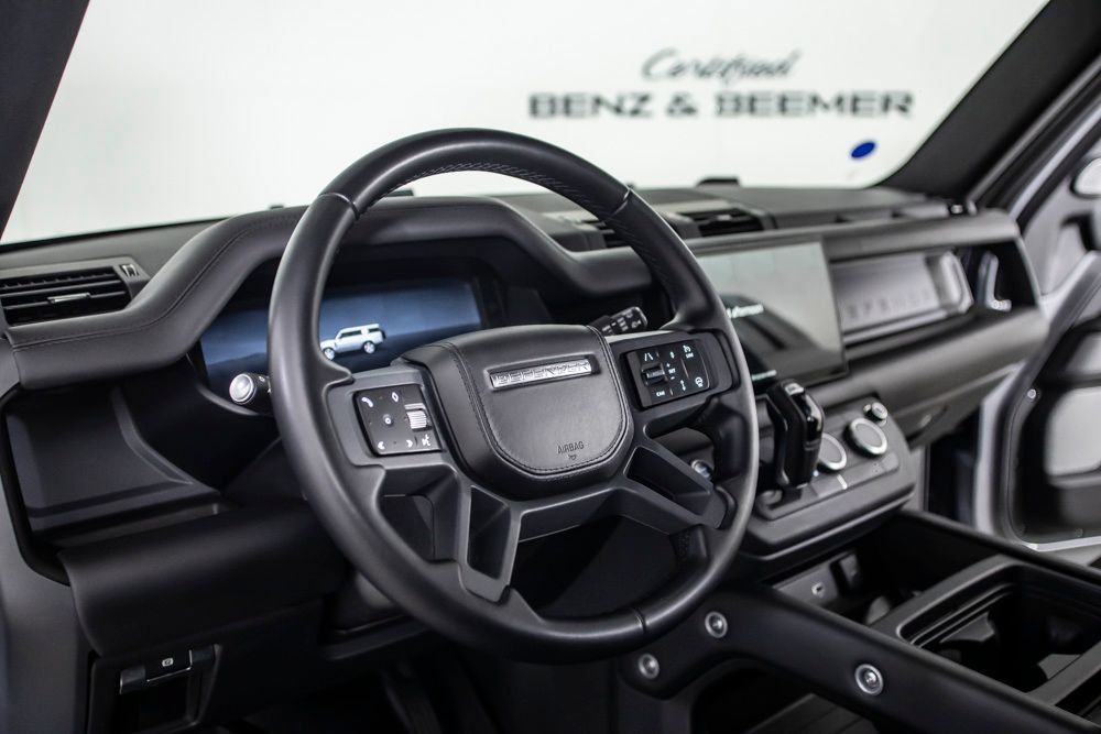 Used 2024 Land Rover Defender 130 X-Dynamic SE AWD/4WD image 25