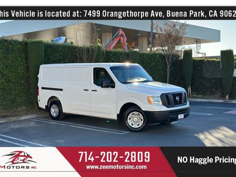Used 2021 Nissan NV 2500 SV image 2