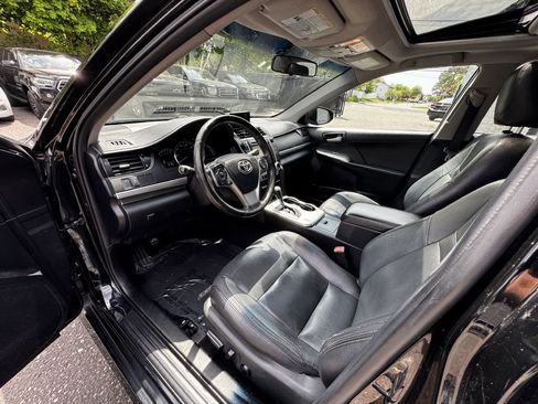 Used 2013 Toyota Camry SE FWD image 13