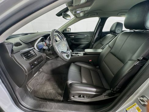 Used 2016 Chevrolet Impala LT w/ Convenience Package FWD image 13