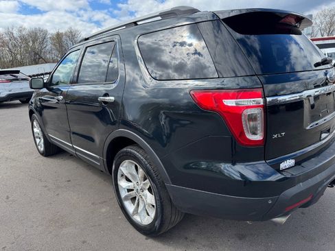 Used 2014 Ford Explorer XLT w/ Equipment Group 202A AWD/4WD image 10