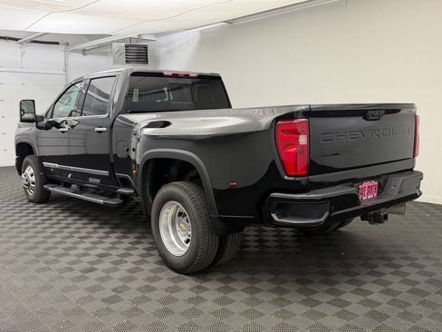 Used 2024 Chevrolet Silverado 3500 High Country w/ Technology Package AWD/4WD image 3