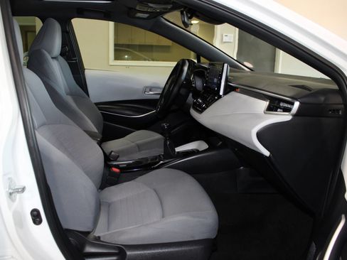Used 2020 Toyota Corolla SE FWD image 28