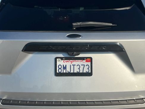 Used 2020 Ford Explorer XLT image 16