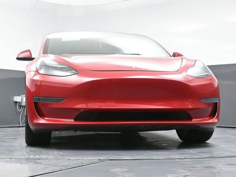 Used 2022 Tesla Model 3 Standard Range image 54